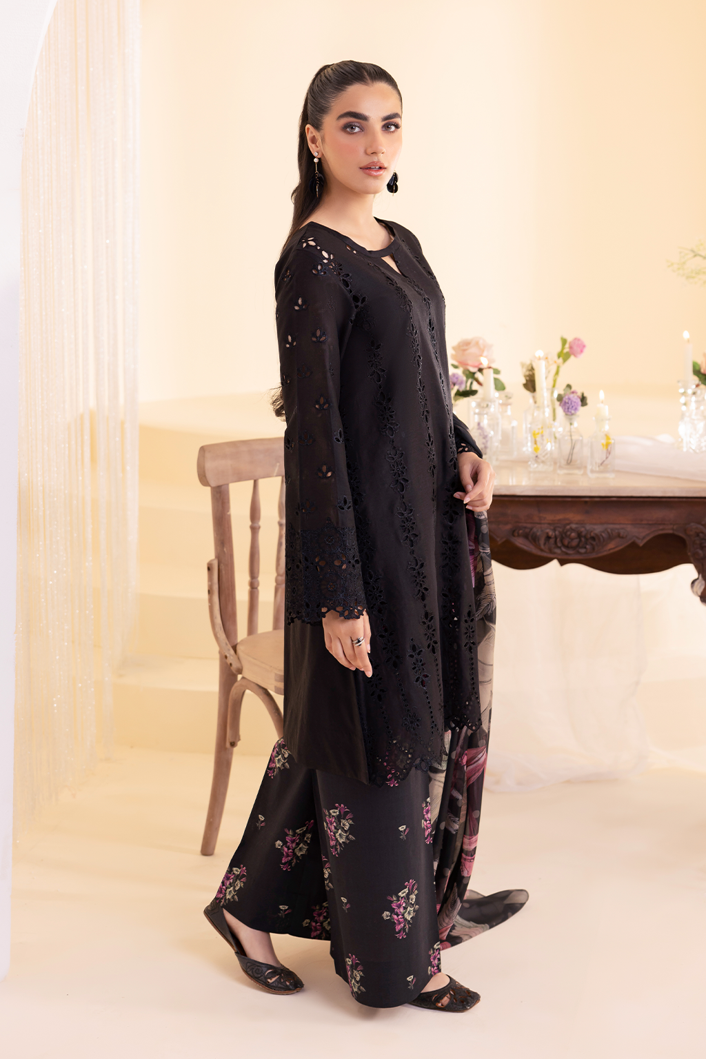 Iznik- 3PC Unstitched Dhanak Embroidered Shirt with Dhanak Shawl and Trouser