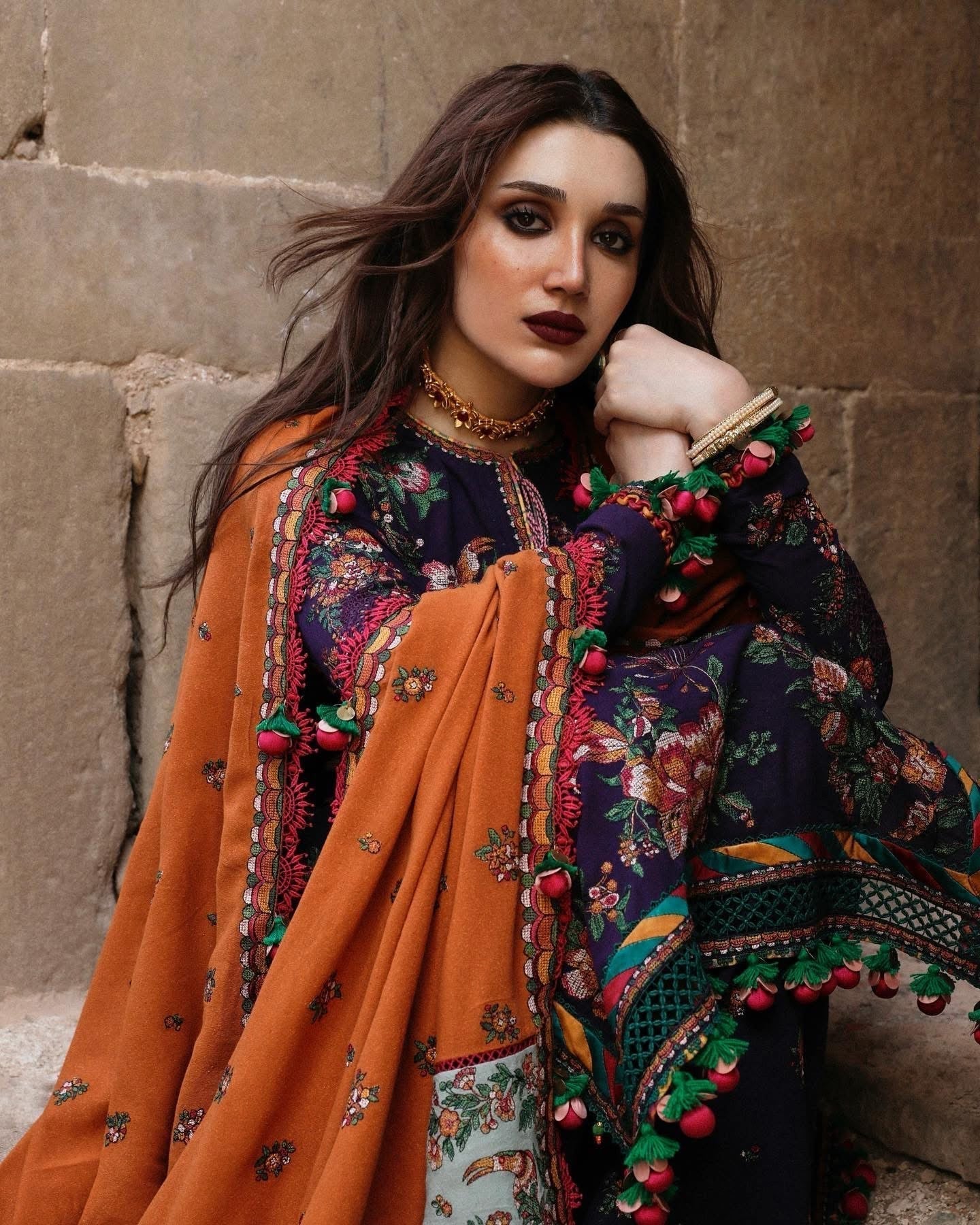 Hussain Rehar Unstitched Dhanak 3PC With Embroidered Shawl