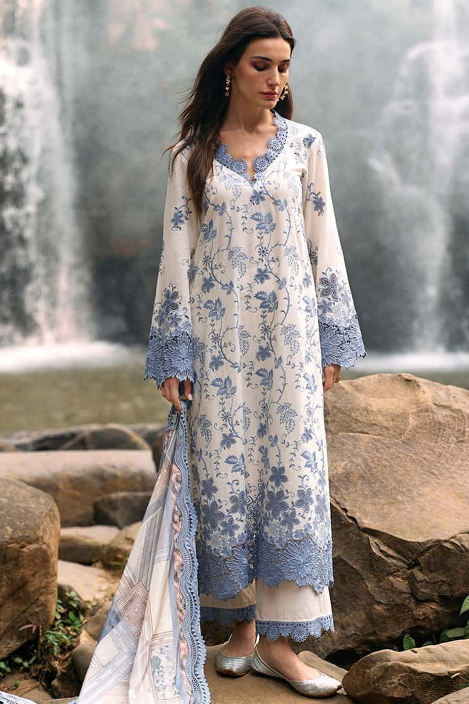 IMAGE-3PC DHANAK EMBROIDERED SHIRT WITH COURTAI PRINTED SHAWL & TROUSER (SYT-131)