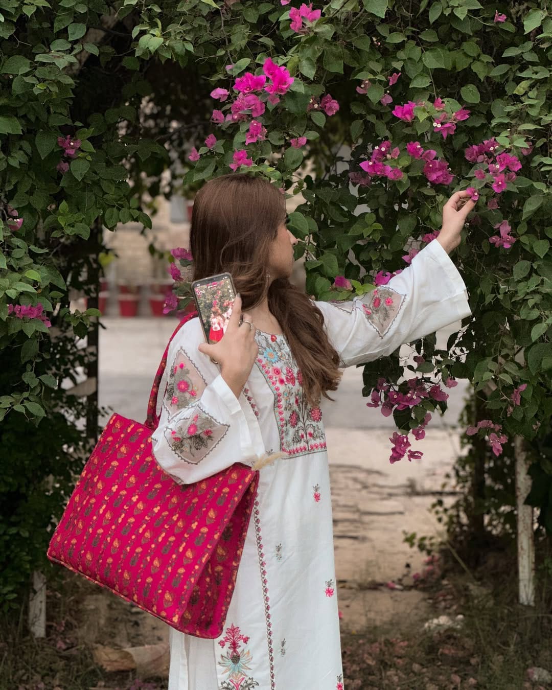 PREMIUM WHITE DOVE EMB 2PC