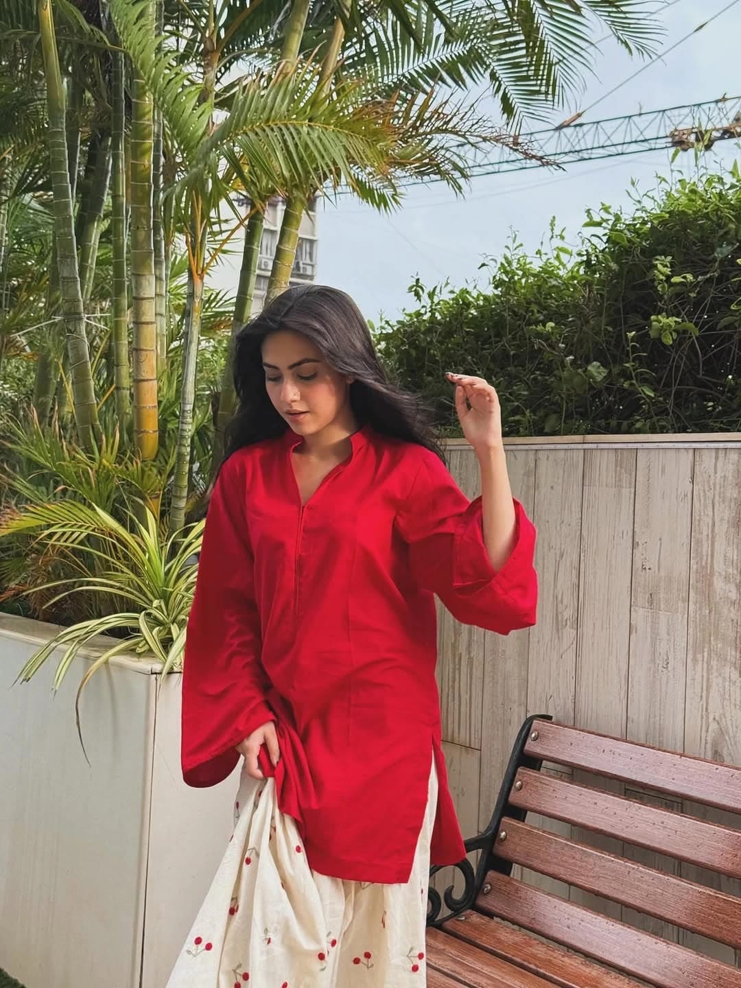 LAL PARI EMBROIDERY 2PC (FARSHI) READY TO WEAR