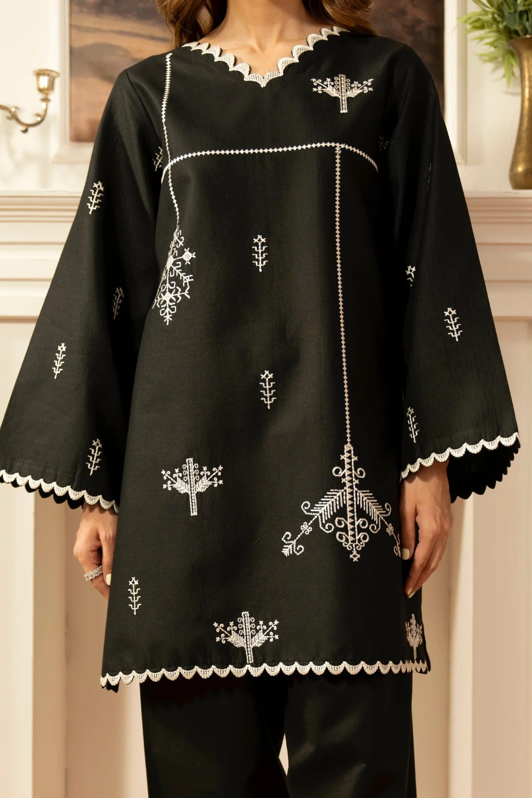 EMAAN EMBROIDERY 2PC READY TO WEAR